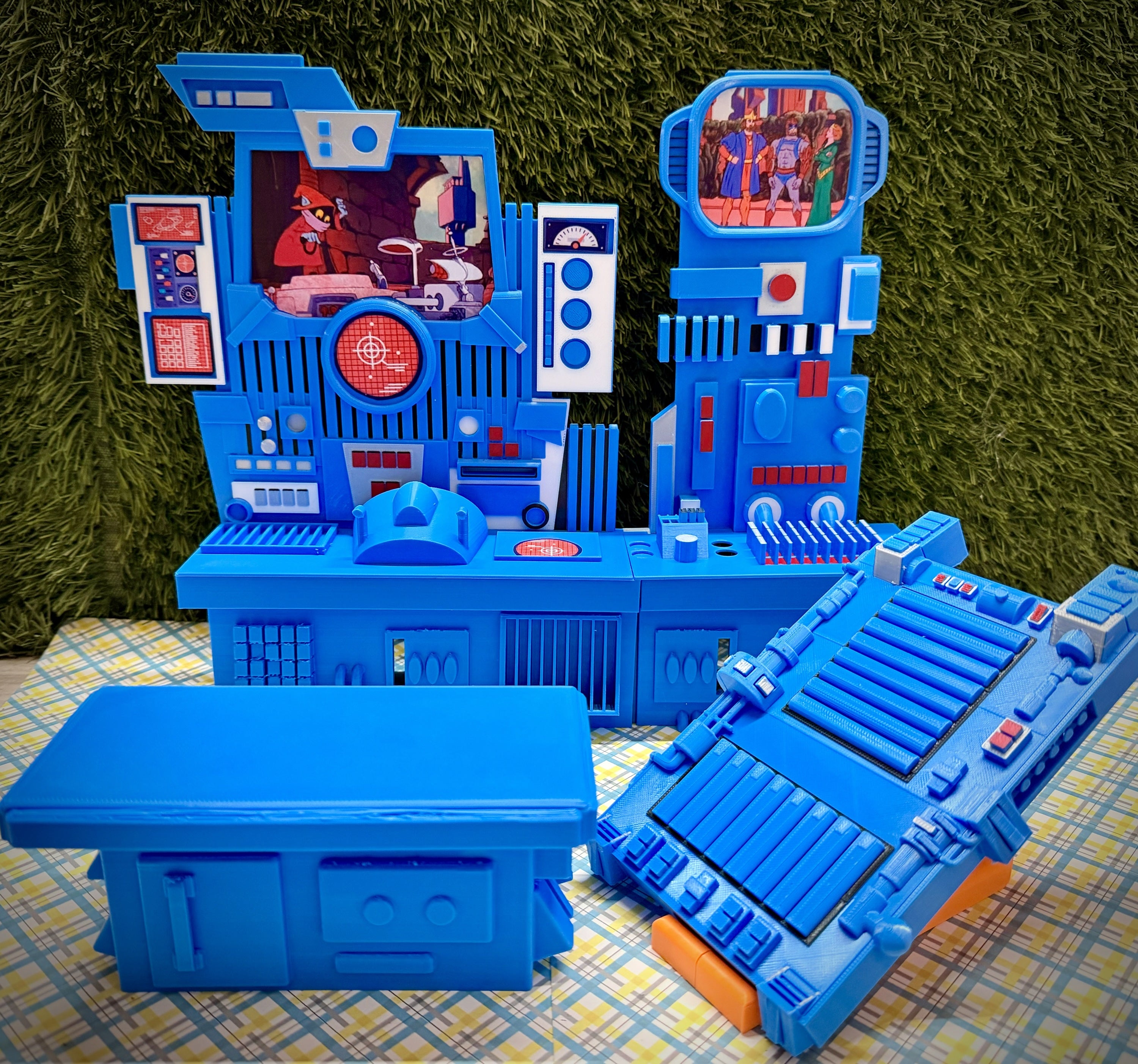 Motu Playset (assembly required, toys not included)